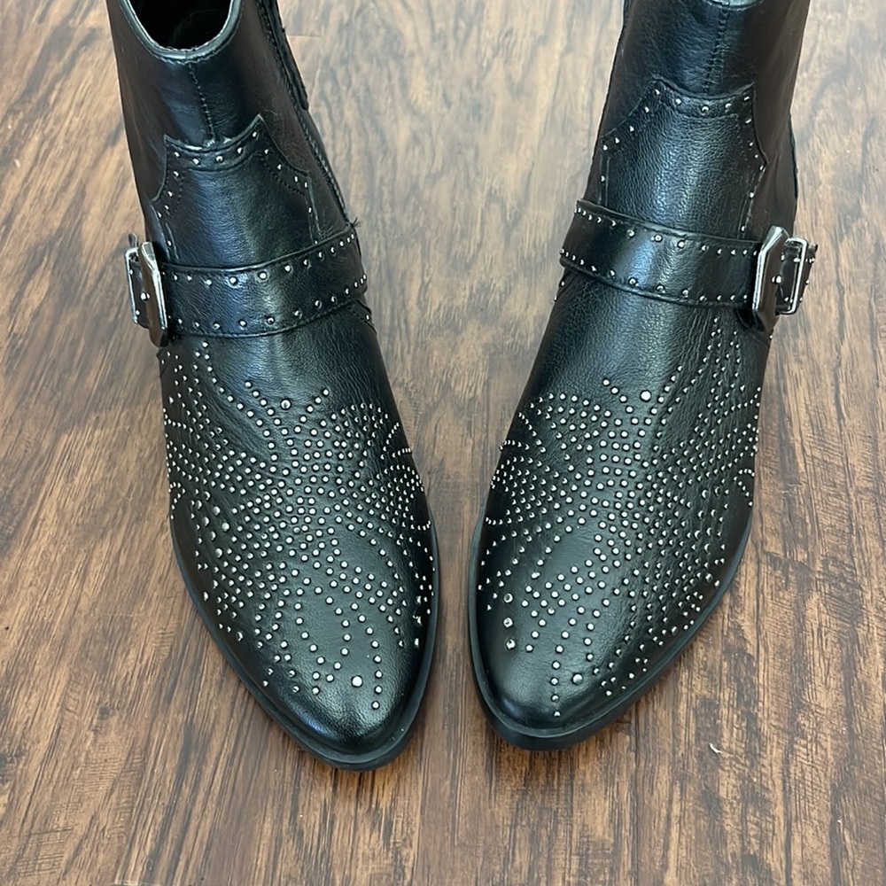 *RARE* Zara Black Leather Studded Western Ankle Boots